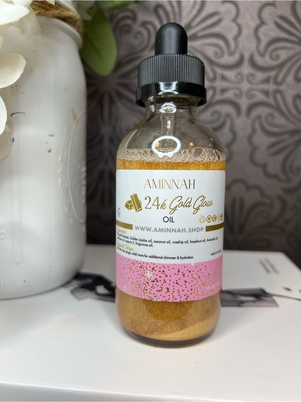 AMINNAH 24k Gold Glow Oil — Shimmering Gold Oil - Picture 2 of 2